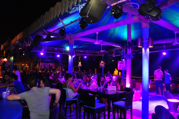 Karaoke Battles at Edde Sands